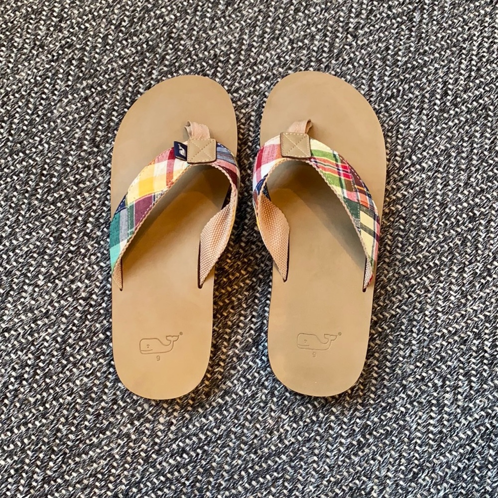 Vineyard vines men’s flip flops